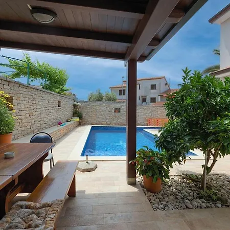 Holiday home Kascuni A2