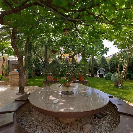 Kascuni A2 Holiday home Pula