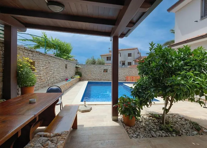 Holiday home Kascuni A2